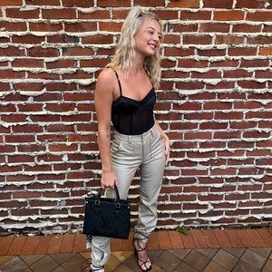 Meet your Posher, Riely